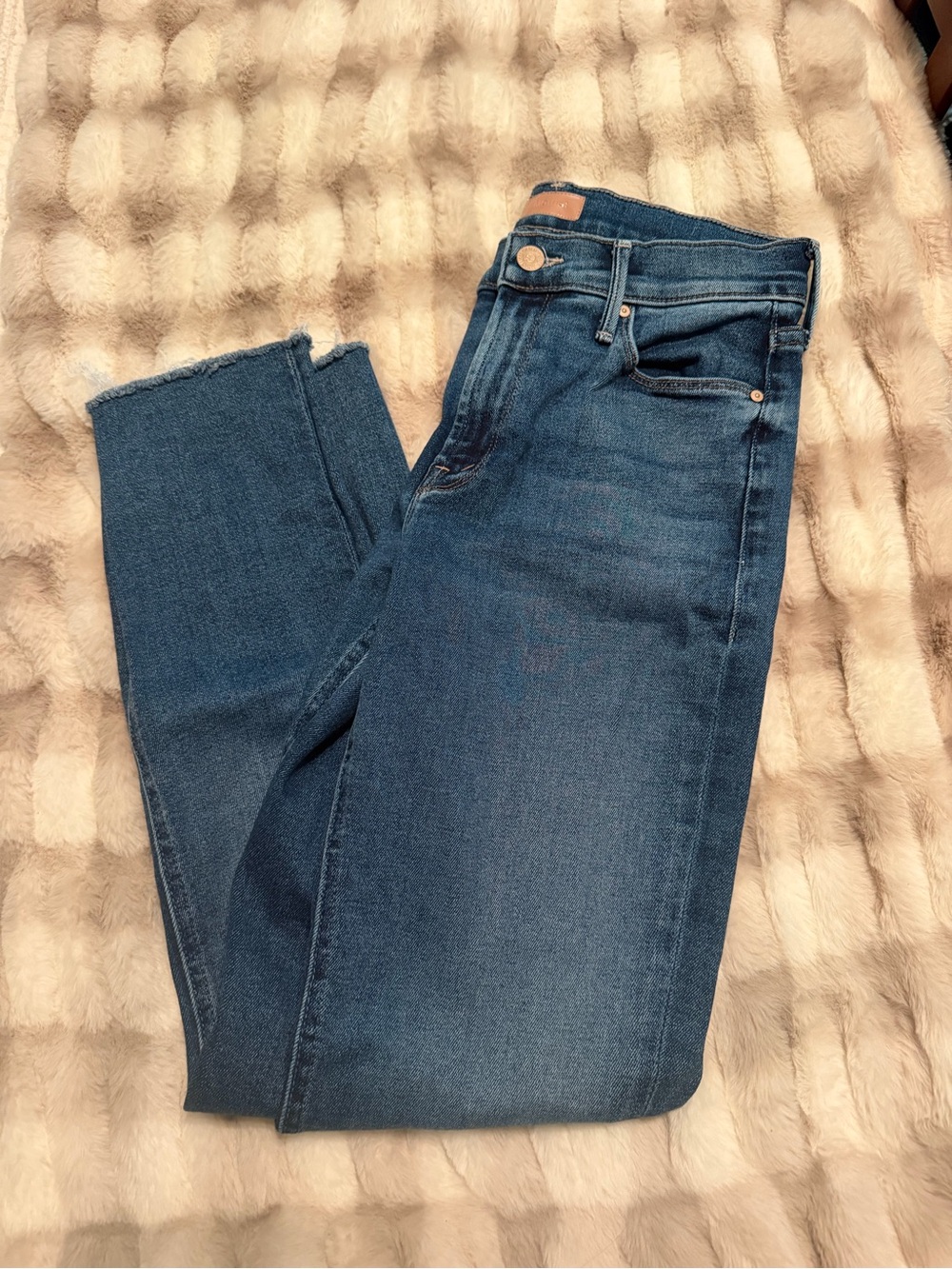 MOTHER The Mid Rise Dazzler Flood Fray Jeans – Size 27